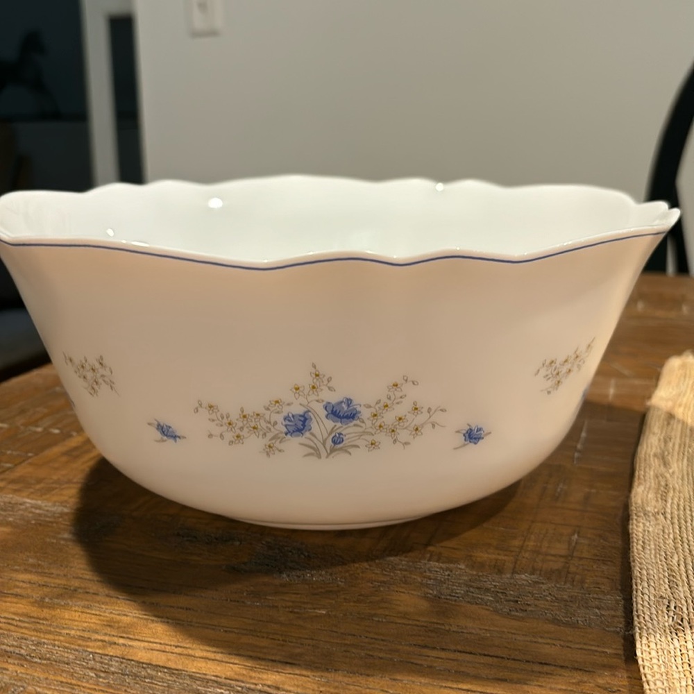 Arcopal France Romantique blue floral mixing serving bowl vintage
